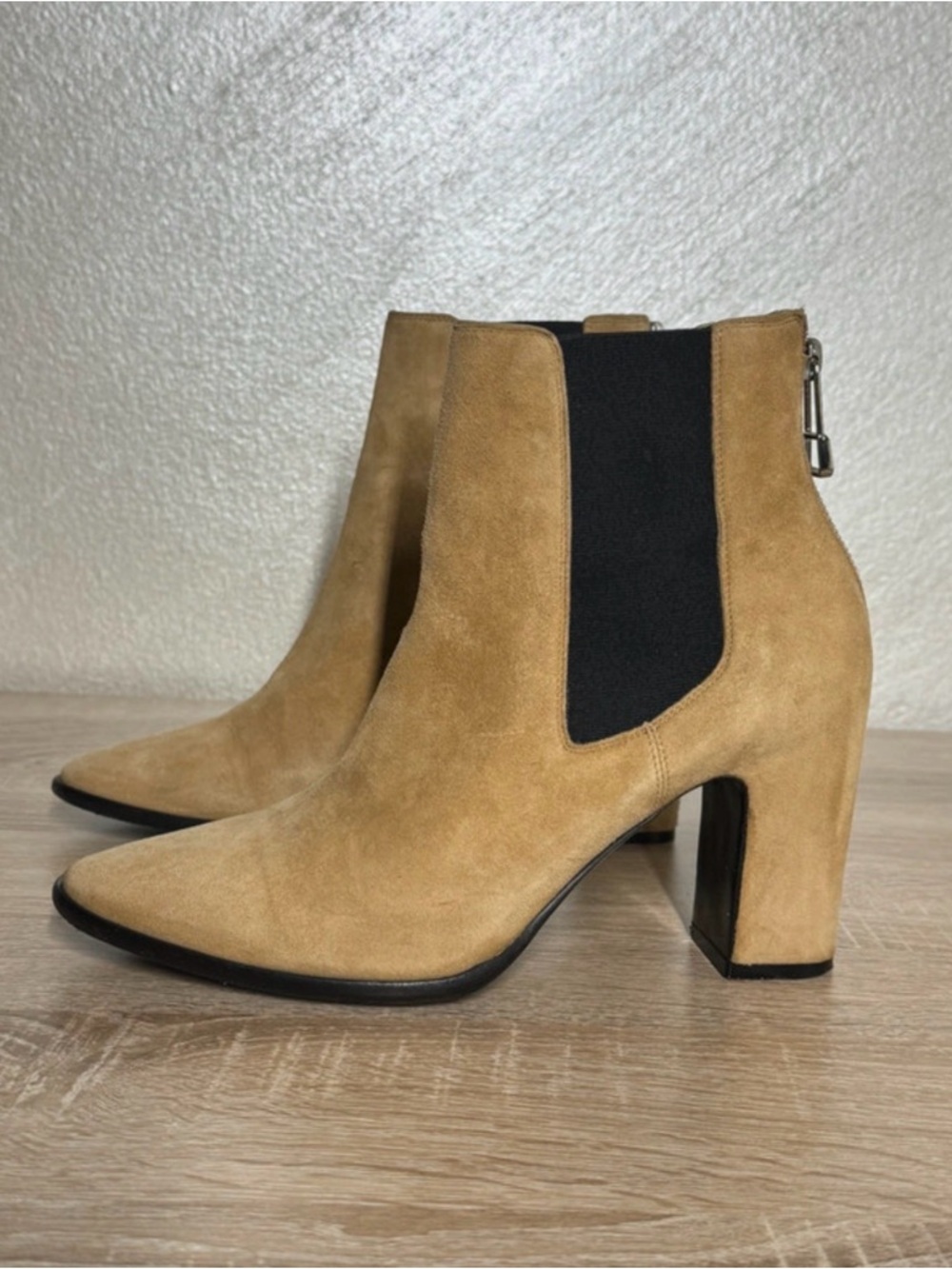 Balenciaga Beige Suede Charlotte
Ankle Boots Size EU 39 US 8